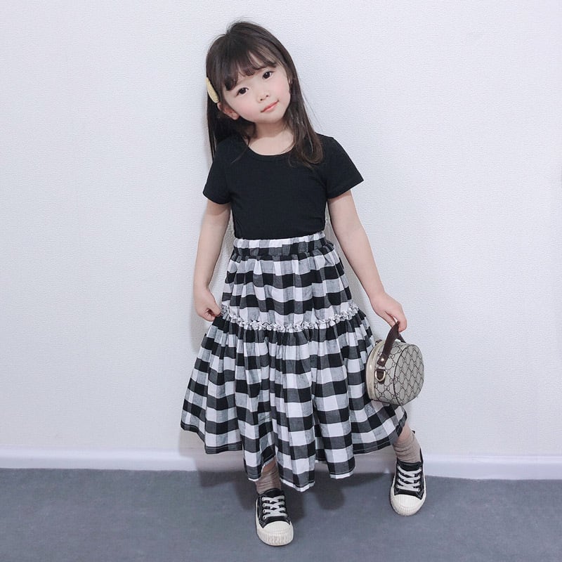 Two-piece half skirt view 4
