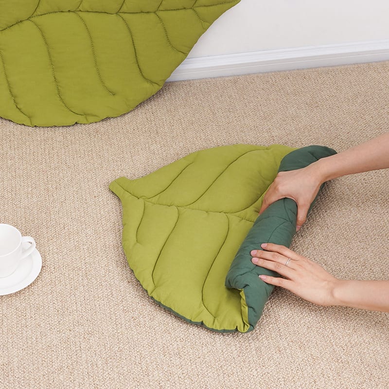 Leaf Shape Soft Dog Bed Mat Soft Crate Pad Machine Washable Mattress for Large Medium Small Dogs and Cats Kennel Pad view 5