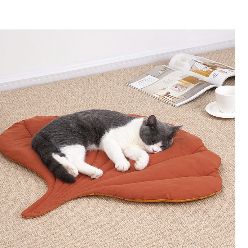 Leaf Shape Soft Dog Bed Mat Soft Crate Pad Machine Washable Mattress for Large Medium Small Dogs and Cats Kennel Pad view 4