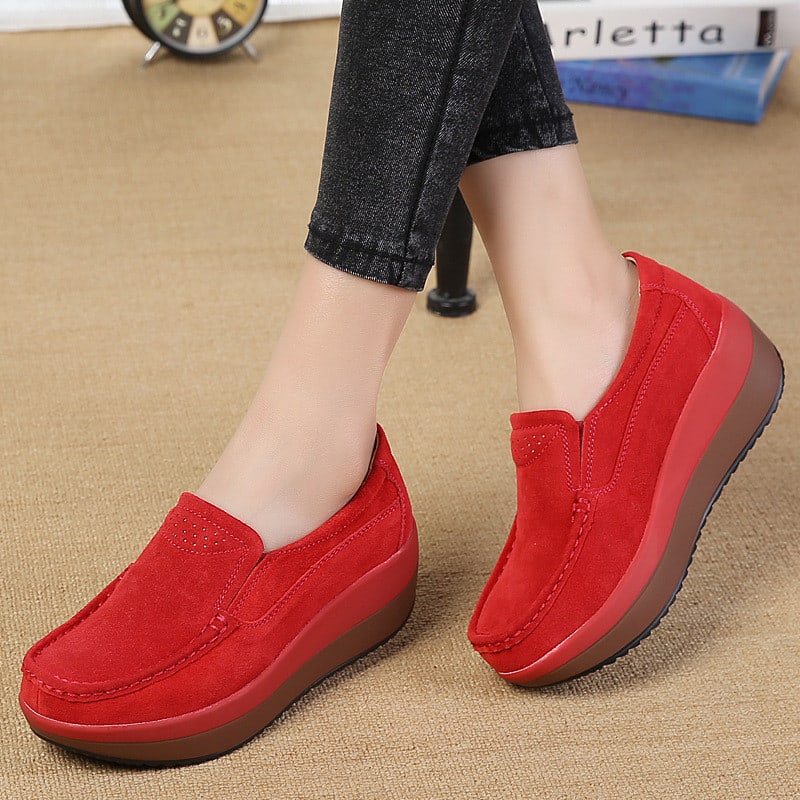 Hollow Breathable Rocking Shoes Casual Large Size Hole Shoes view 5