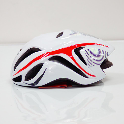 Pneumatic Road Mountain Bike Helmet Men And Women Cycling Helmet view 2