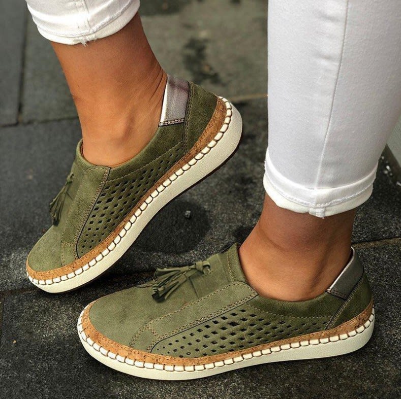 Large Size Women Couple Canvas Shoes Plus Size Women view 3