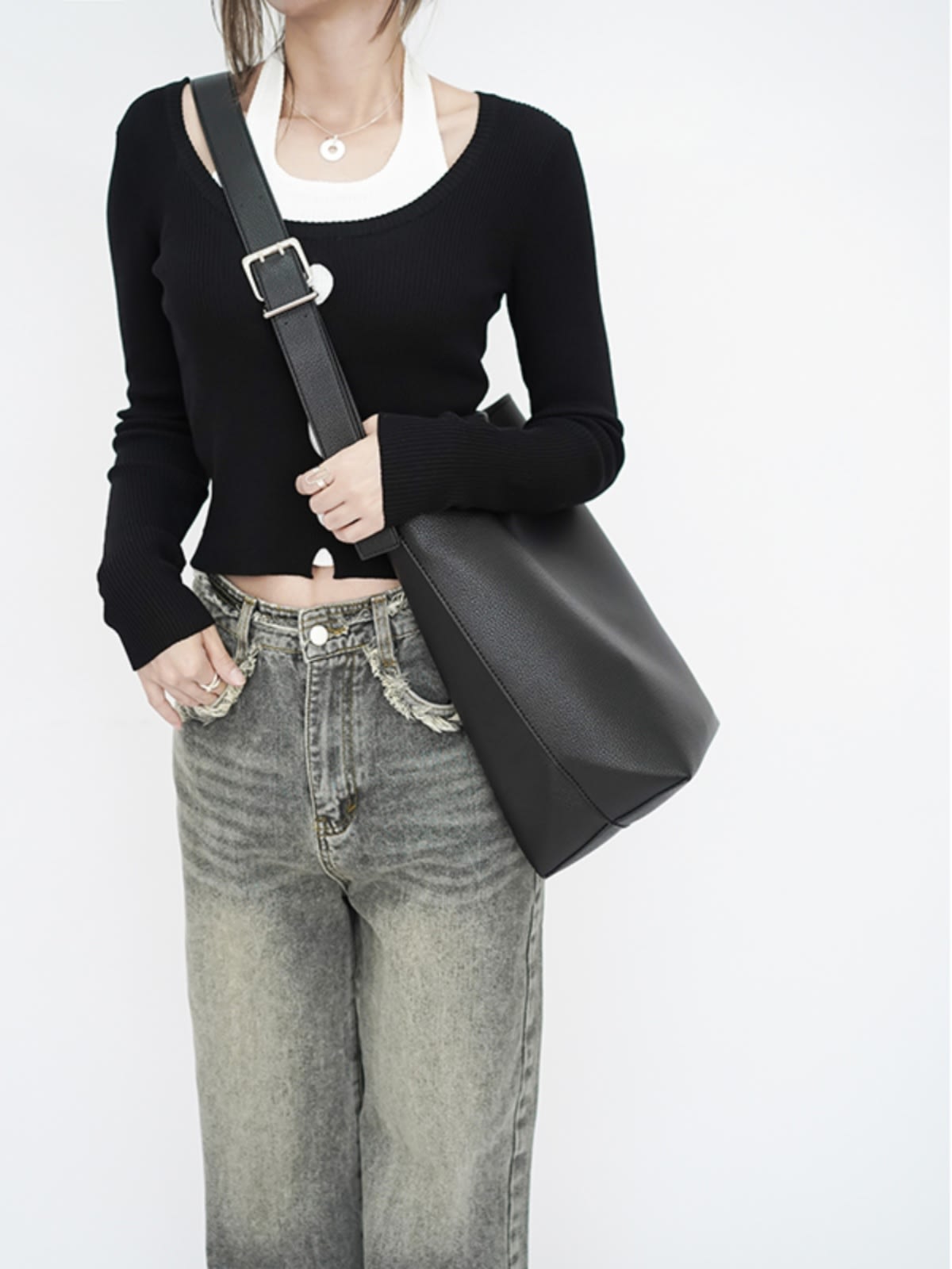 Large Capacity Solid Color Simple Lychee Pattern Bucket Bag view 7