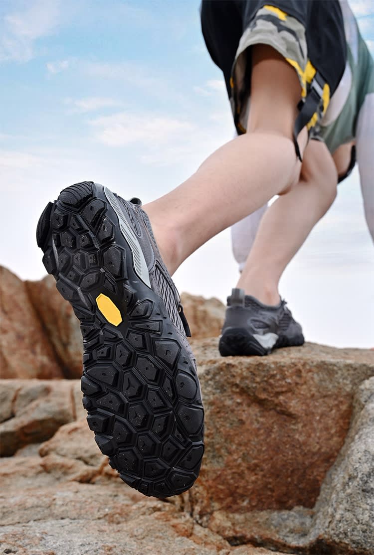Men's Summer Leather Breathable Outdoor Sports Casual Shoes Non-slip Soft-soled Mesh Surface Hiking Shoes view 27