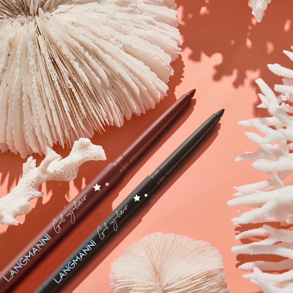 Eyeliner Is Waterproof And Long-lasting Without Smudging view 3