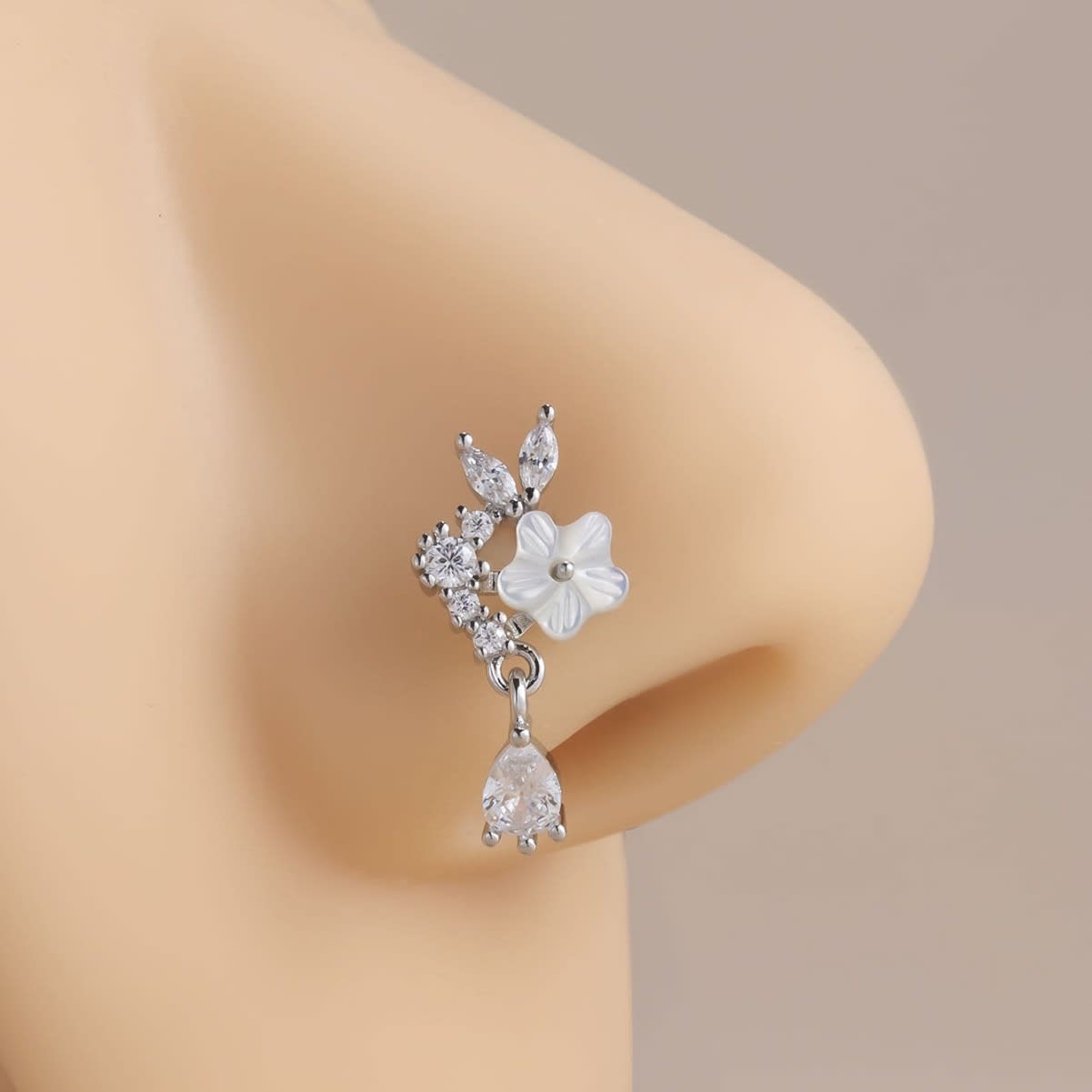 Fashionable And High-end Stainless Steel Nose Needle view 1