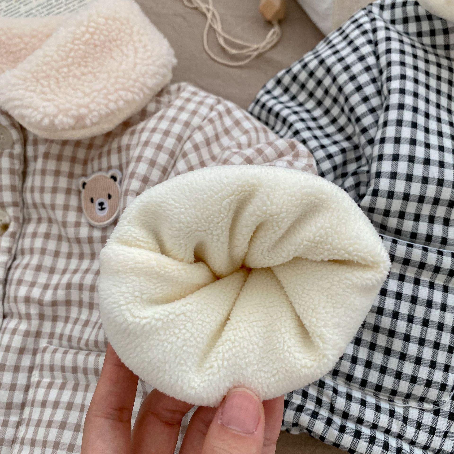 Baby Winter Coat Men's And Women's Korean-style Plaid Bear Quilted To Keep Warm Cotton-padded Jacket Thickened Children's Cotton Clothes view 11