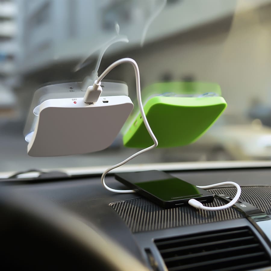 Window type solar mobile power charging treasure view 3