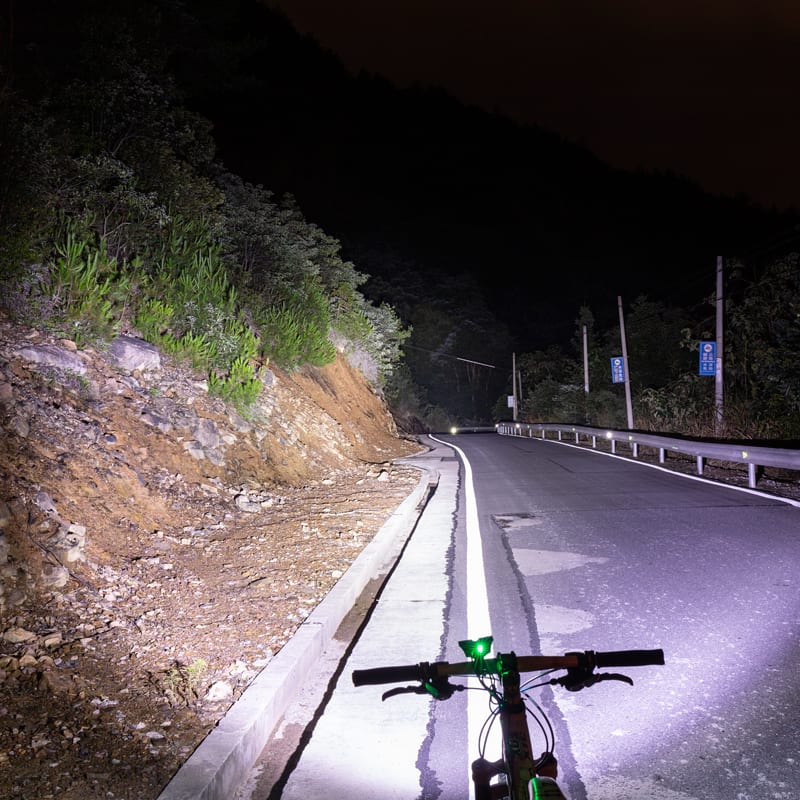 Bicycle light headlights night riding glare flashlight USB charging view 11