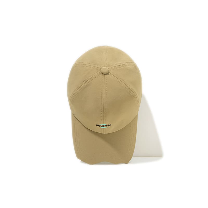 Men's and women's baseball caps view 2
