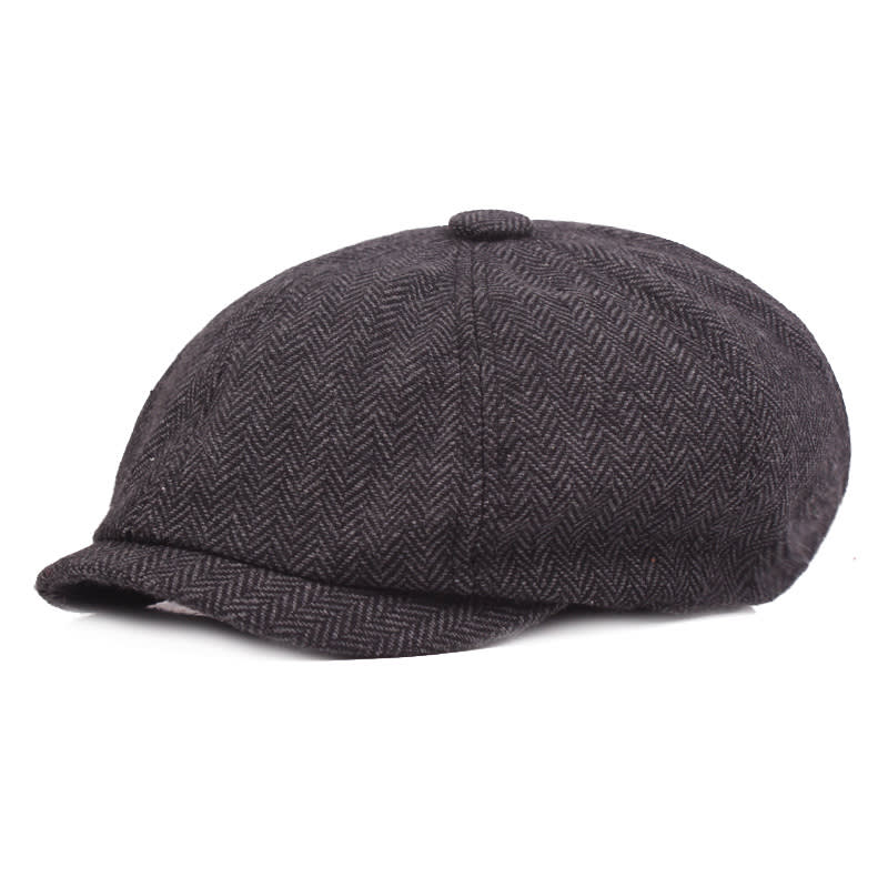 Casual and versatile beret view 2