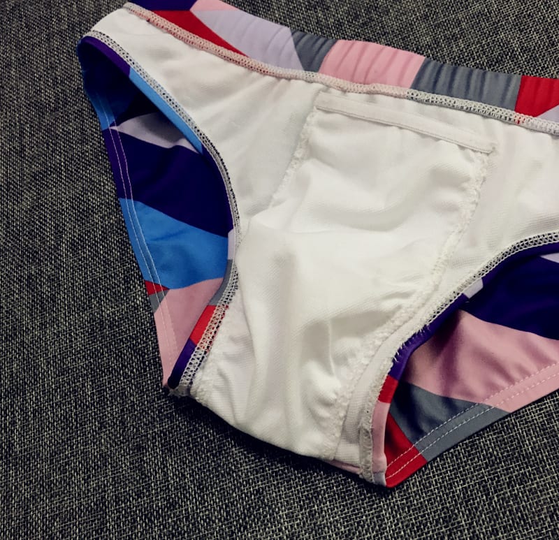 New lattice printed men's swimming trunks view 3