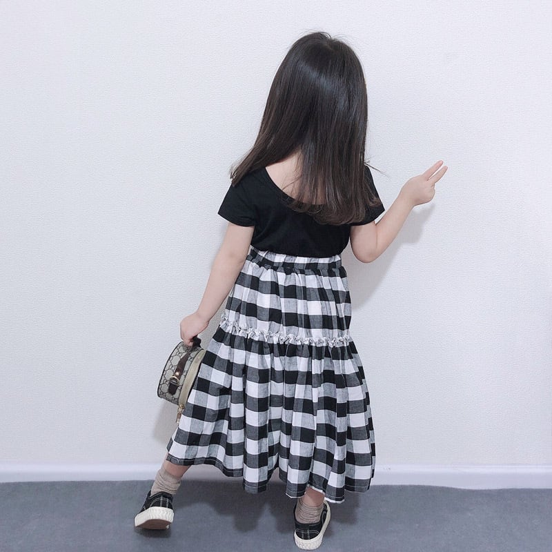 Two-piece half skirt view 7