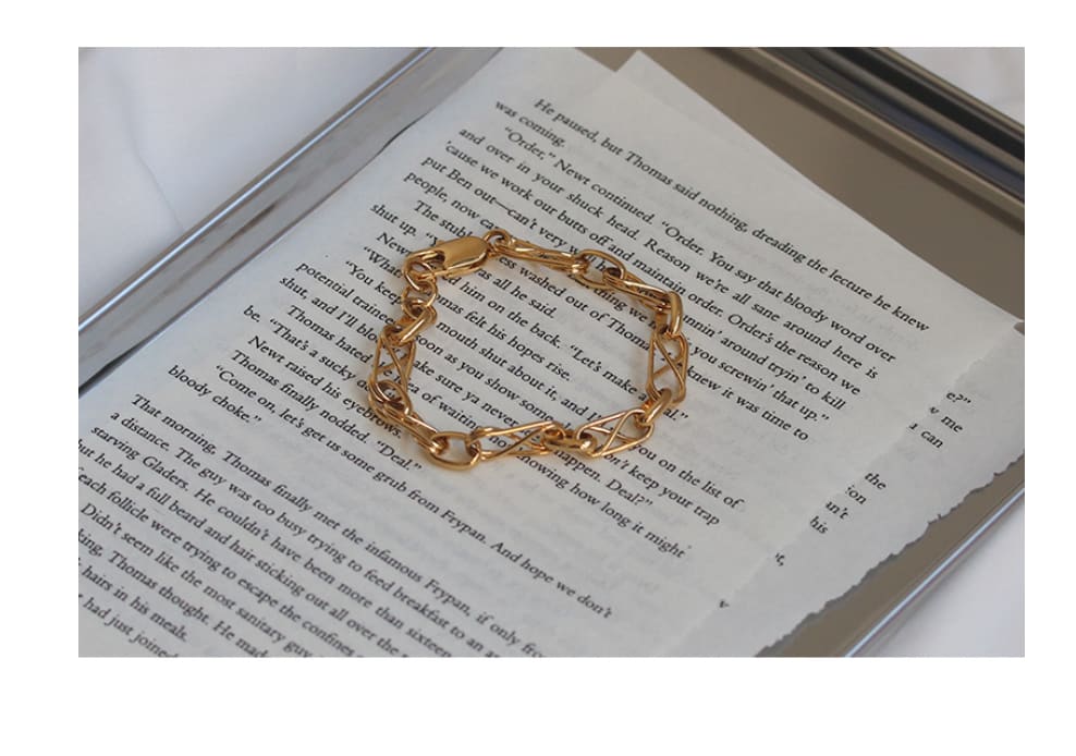 Women's thick chain bracelet view 4