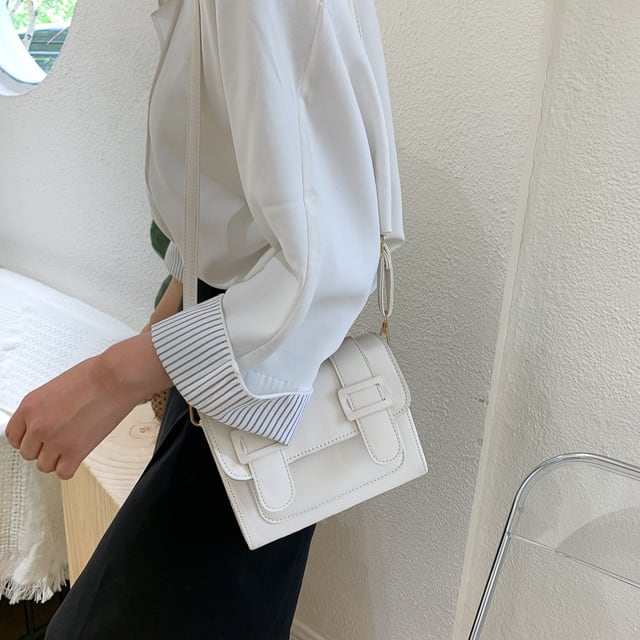 Hand-held chain shoulder fashion messenger bag view 5