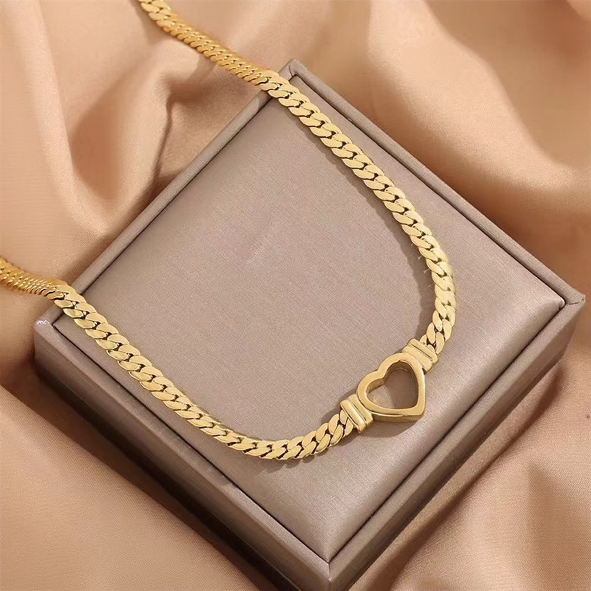 Personalized Love Chain Necklace Bracelet For Women Fashion Titanium Steel Non-fading Clavicle Chain Jewelry view 5