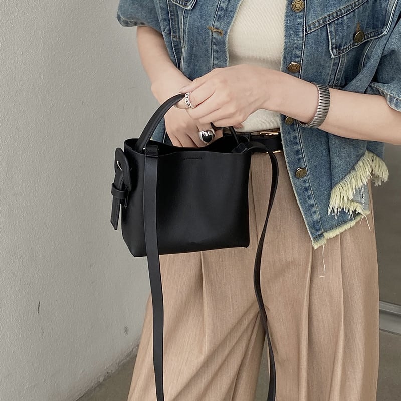 Women's Fashion Simple Solid Color Leather Shoulder Messenger Bag view 9
