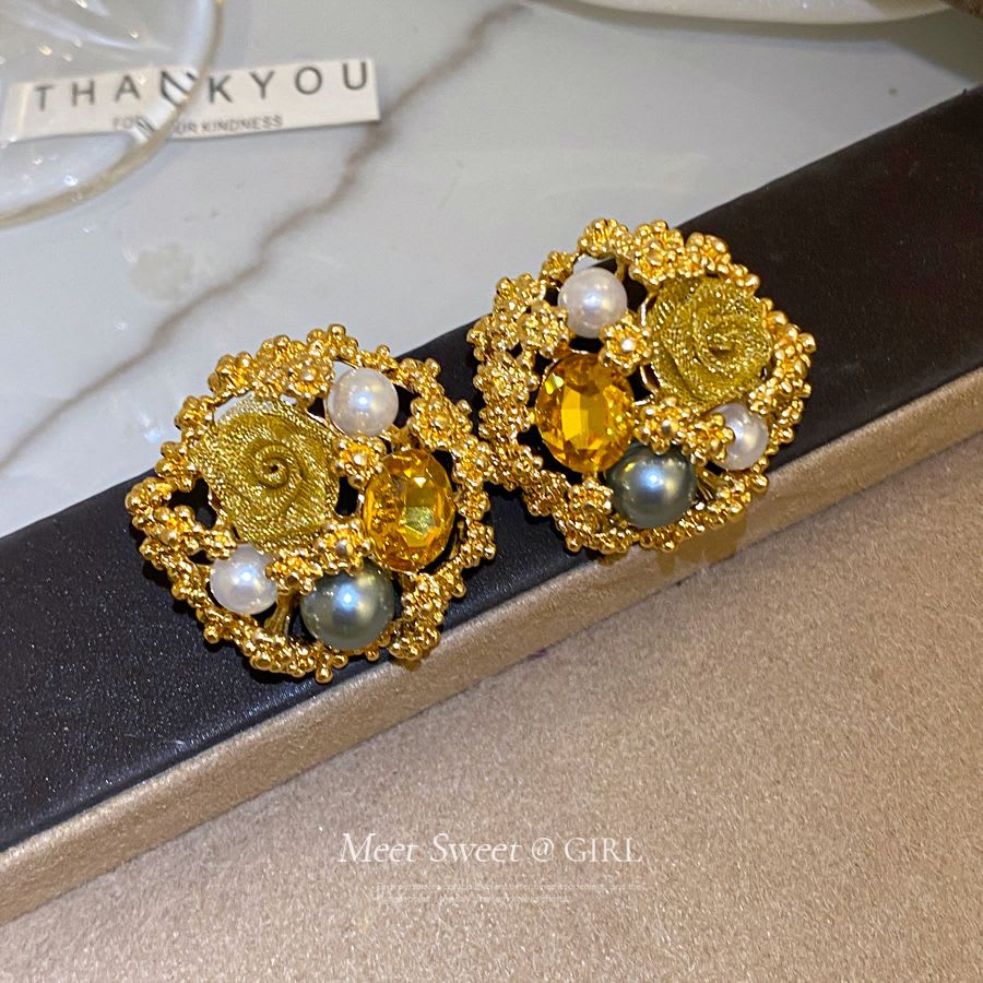 Silver Post Earrings With Classic Royal Court Style. Exquisite Flower Design Decorated With Diamonds And Pearls, Luxury, Unique And High-end For Daily Wear. view 9