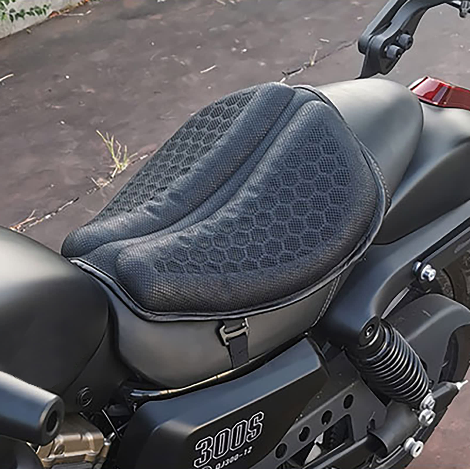 Motorcycle Cushion Shock Absorption Thickened, Sun Proof And Breathable view 3