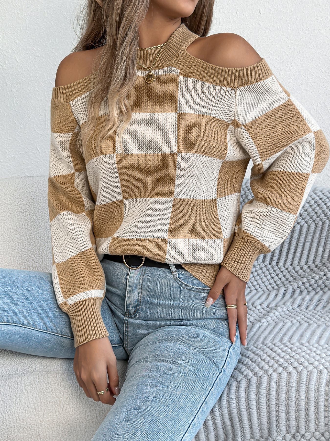 Women's Off-Shoulder Color-Blocked Plaid Lantern Sleeve Sweater view 9