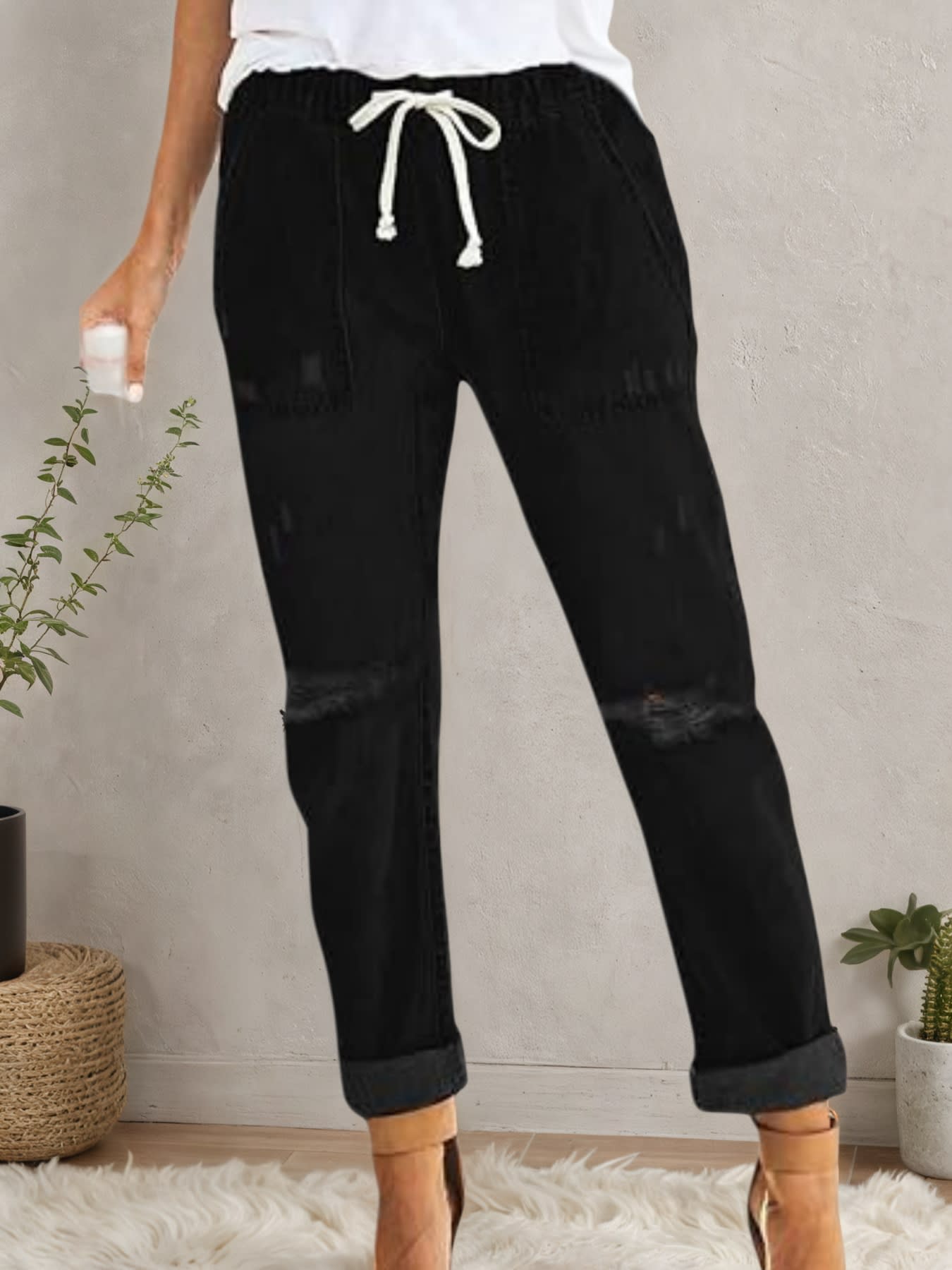 New Women’s Casual Set Wearing Distressed Stretch Jeans, Elastic Waisted Jeans, Denim Jogging Pants view 4