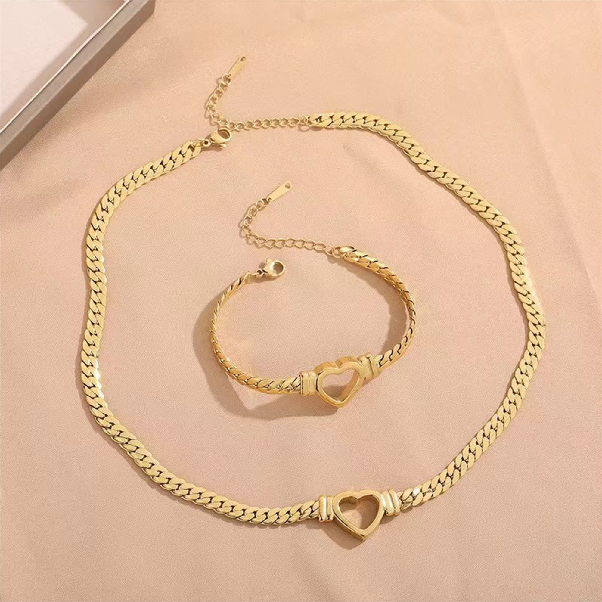 Personalized Love Chain Necklace Bracelet For Women Fashion Titanium Steel Non-fading Clavicle Chain Jewelry view 2