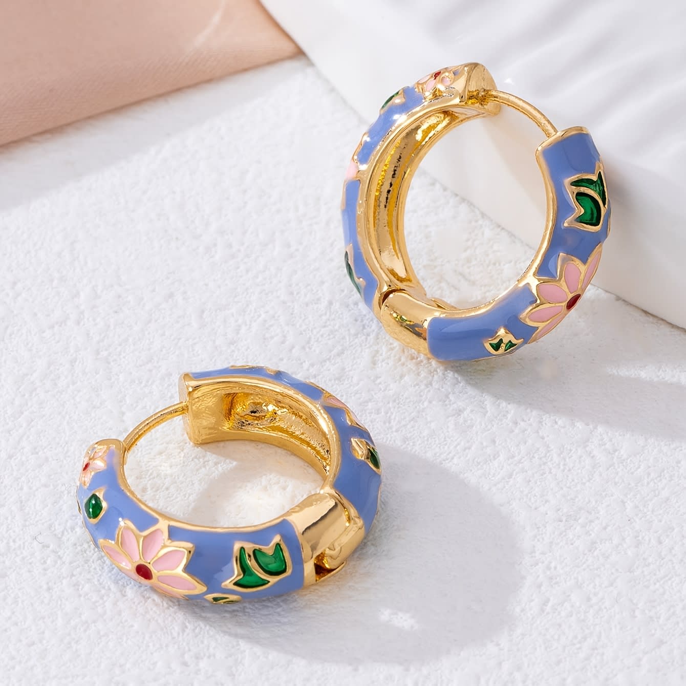 1 Pair Fashion Exquisite Enamel Round Earrings For Women, Daily Commute Wear view 1