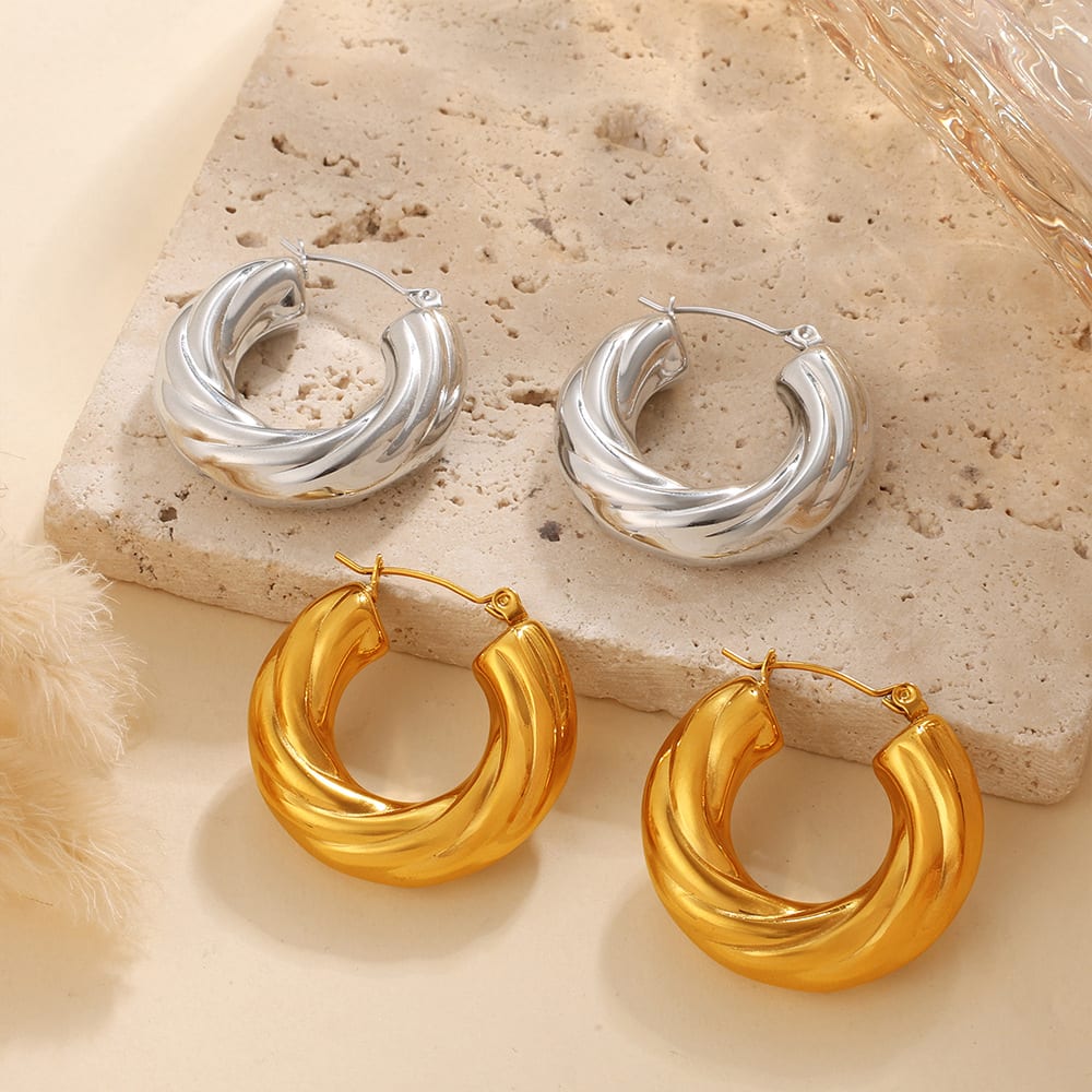 Personalized Minimalist Irregular Earrings, Stylish And Versatile Round U-shaped High-end Women's Earrings. view 4