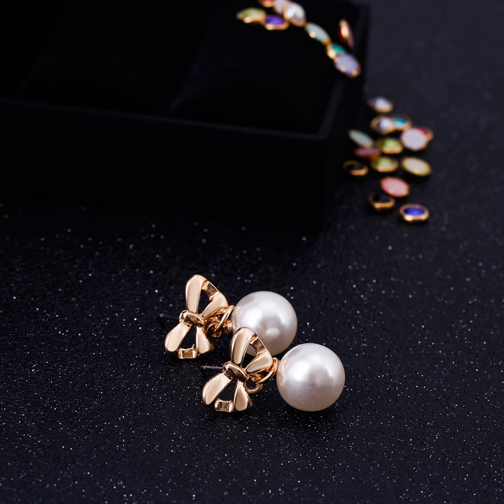 Hypoallergenic Heart-shaped Zircon Earrings Women's Bow Pearl Earrings view 3