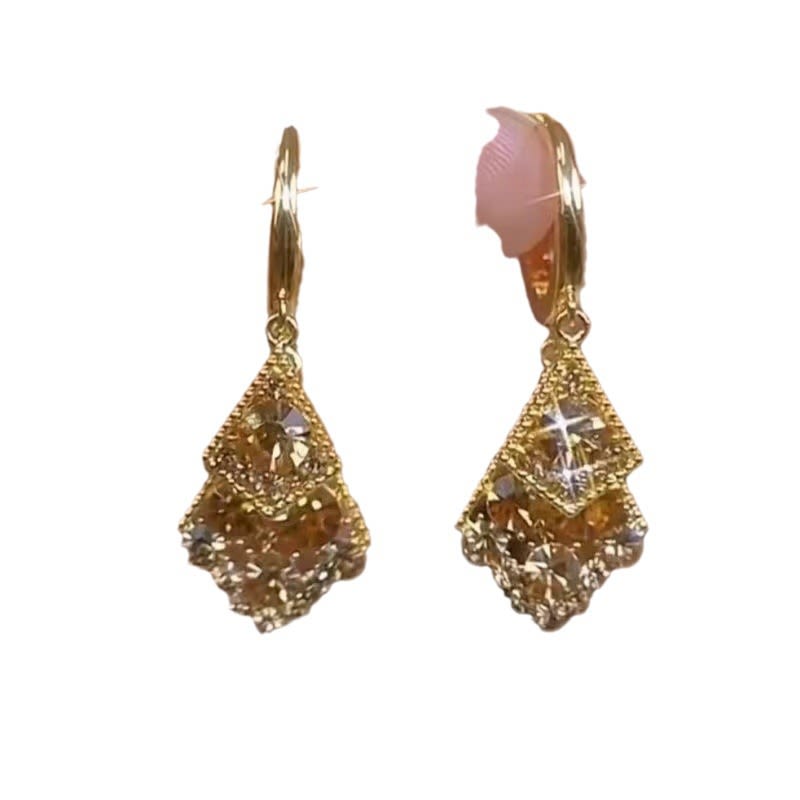 Women's Luxury And High Sense Of Atmosphere Earrings view 4