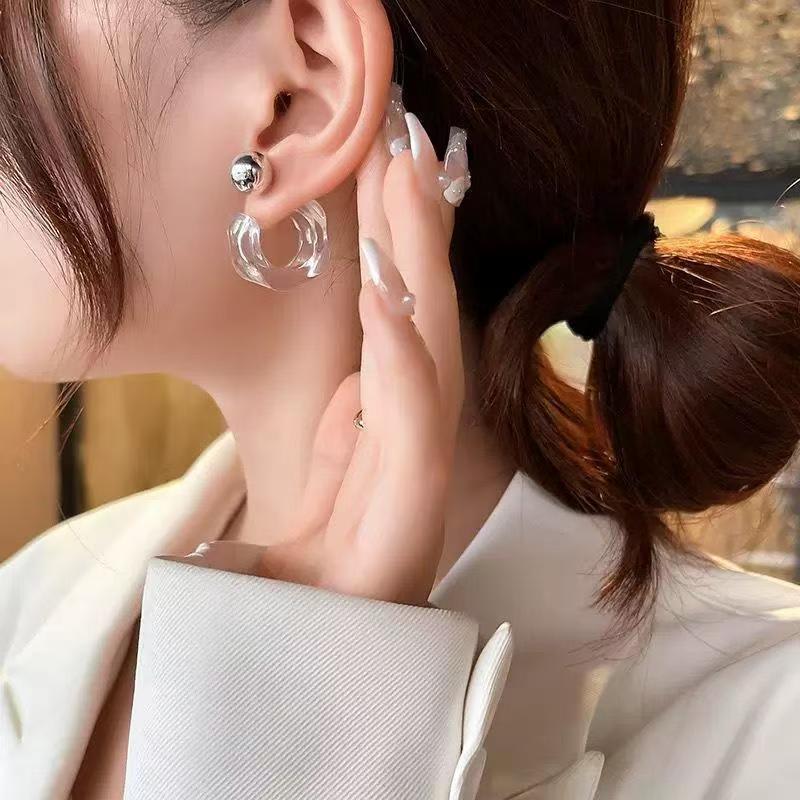 1 Pair Korean Trendy Acrylic C-Shaped Hoop Earrings, Youthful, Stylish & Exquisite Personalized Design Earrings For Women view 6