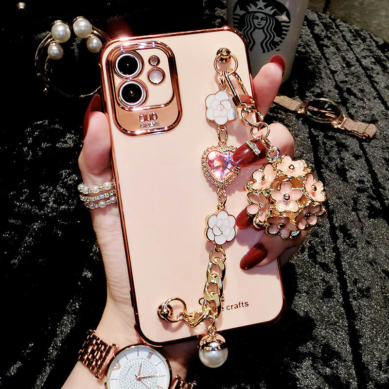 Four Leaf Grass Chain Mobile Phone Case view 3