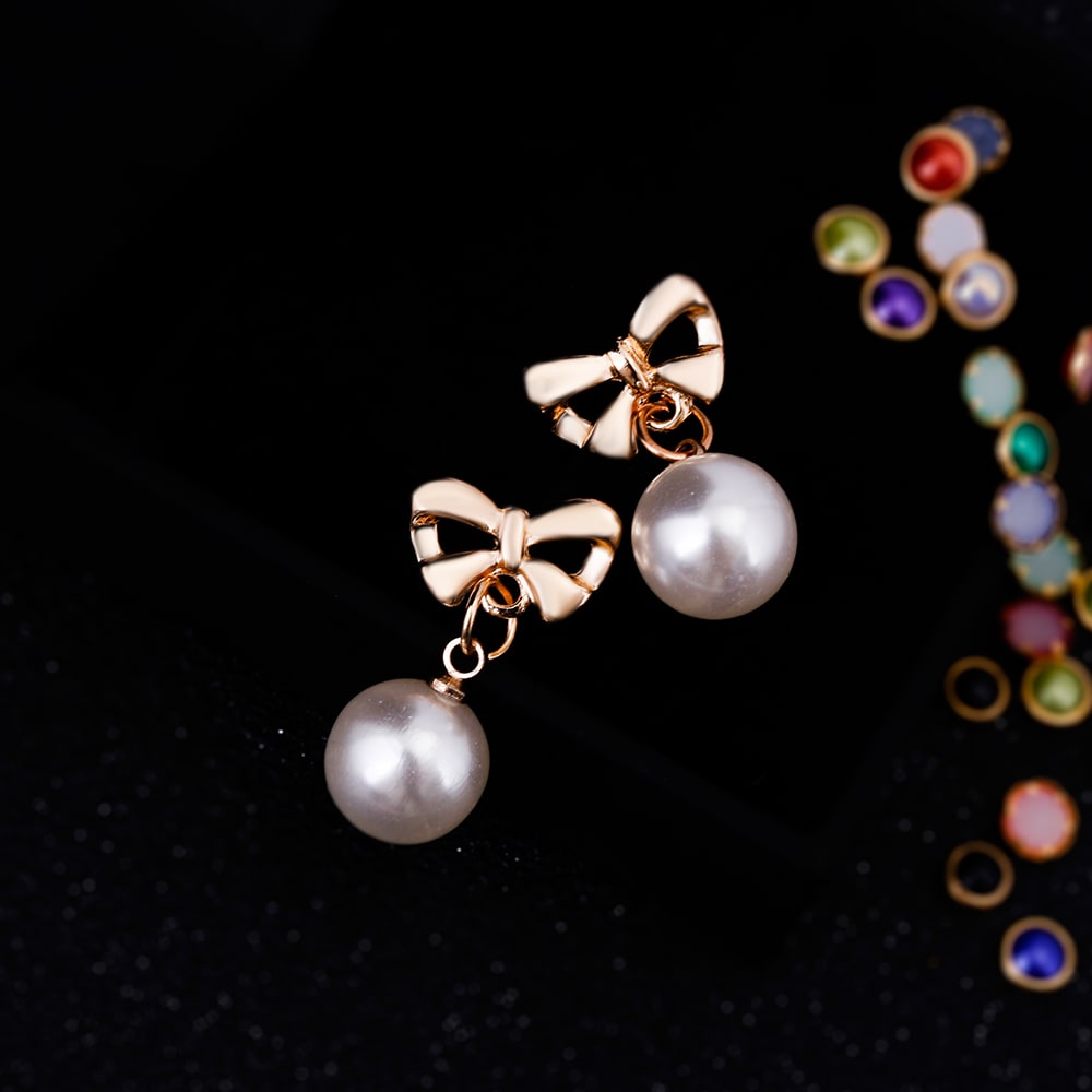 Hypoallergenic Heart-shaped Zircon Earrings Women's Bow Pearl Earrings view 5
