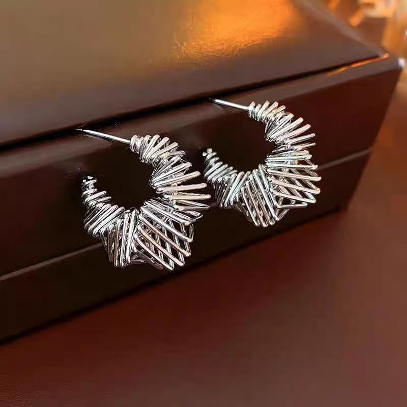 Interlaced Geometric Metal Earrings For Stylish Ladies. French Retro Niche Design, Cool Minimalist Vibe, Visually Slimming And Trendy. view 6