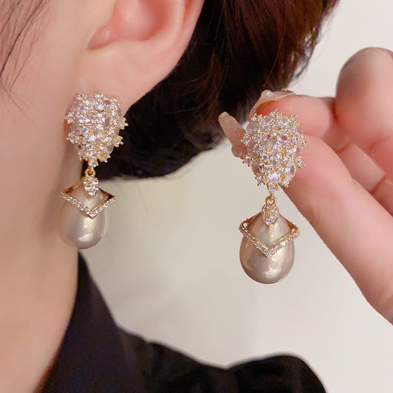 Ladies Retro High-grade Earrings view 4
