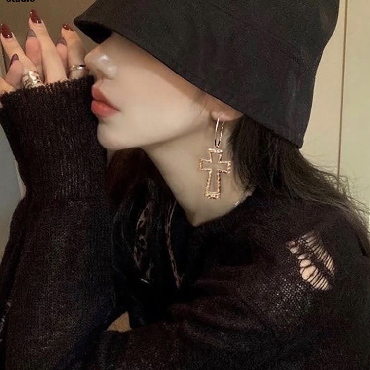 1 Pair Vintage Cross Earrings For Women, Hollow Out Metal Long Personalized Stud Earrings, Unique Exaggerated Statement Luxury Elegant Fashion Ear Jewelry view 3