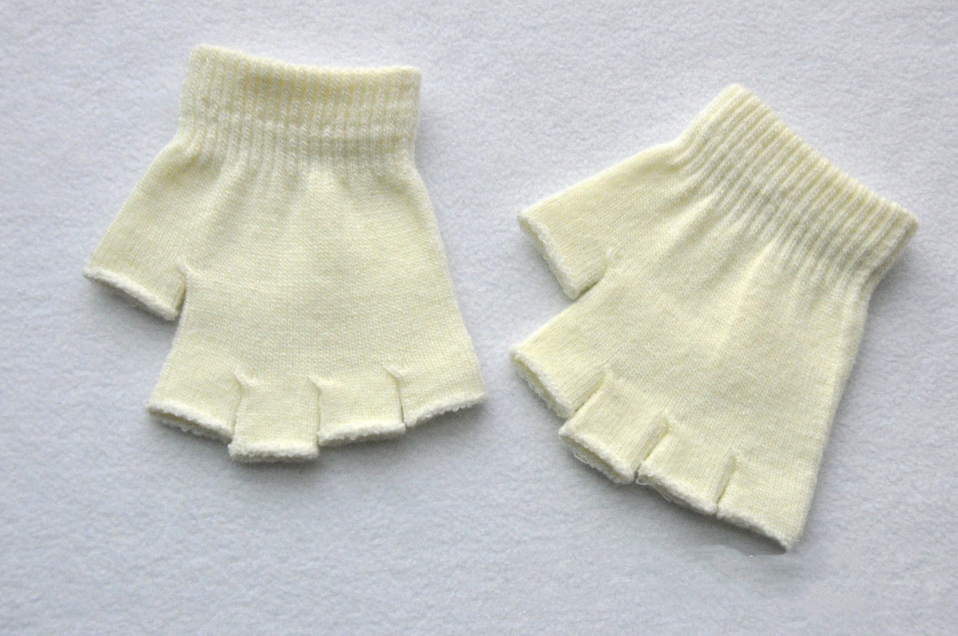 Children's Solid Color Needle Warm Half-finger Gloves view 10