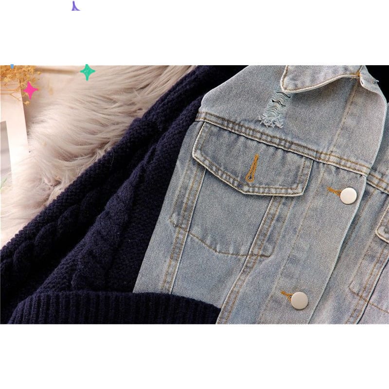 Large Size Women's Loose Denim Jacket Thickened Sweater Knitted Cardigan view 3
