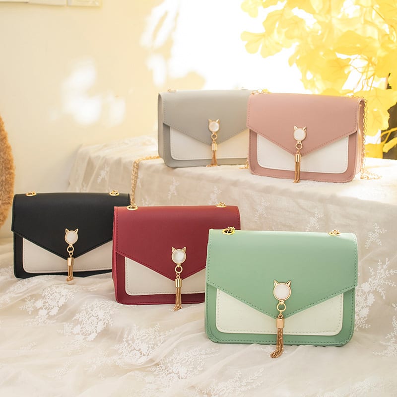 Small Messenger Bag New Sweet And Cute Cat Tassel Decoration Chain One Shoulder Small Square Bag Casual Messenger Bag view 3