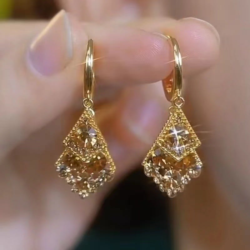 Women's Luxury And High Sense Of Atmosphere Earrings view 2