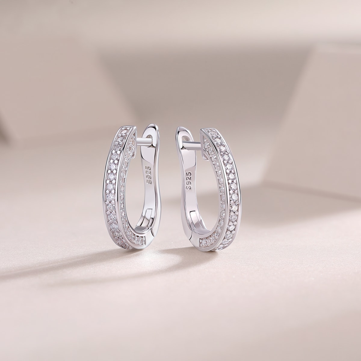 1Highlight - S925 Moissanite Sterling Silver Earrings With Platinum-plated Stud Earrings, Fashionable, Trendy And Affordable Diamond Jewelry Prohibit Tk Sales view 5