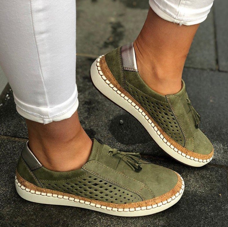 Large Size Women Couple Canvas Shoes Plus Size Women view 1