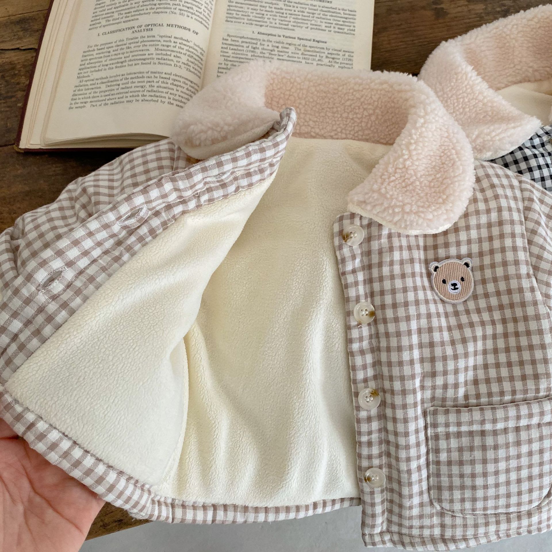Baby Winter Coat Men's And Women's Korean-style Plaid Bear Quilted To Keep Warm Cotton-padded Jacket Thickened Children's Cotton Clothes view 3