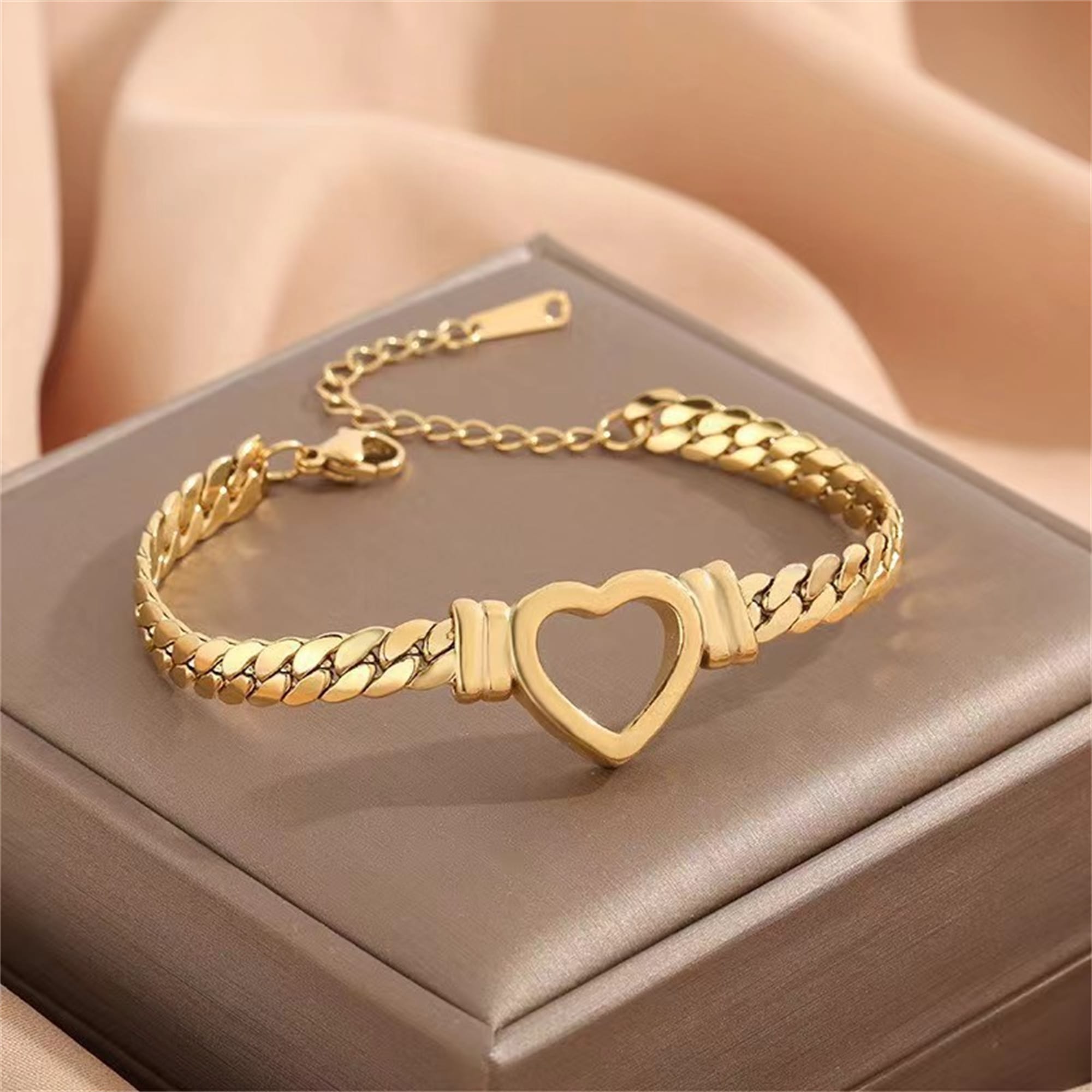 Personalized Love Chain Necklace Bracelet For Women Fashion Titanium Steel Non-fading Clavicle Chain Jewelry view 4