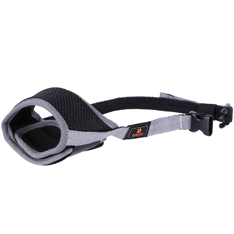 Mouth Cover To Prevent Eating Indiscriminately Large Labrador Dog view 4