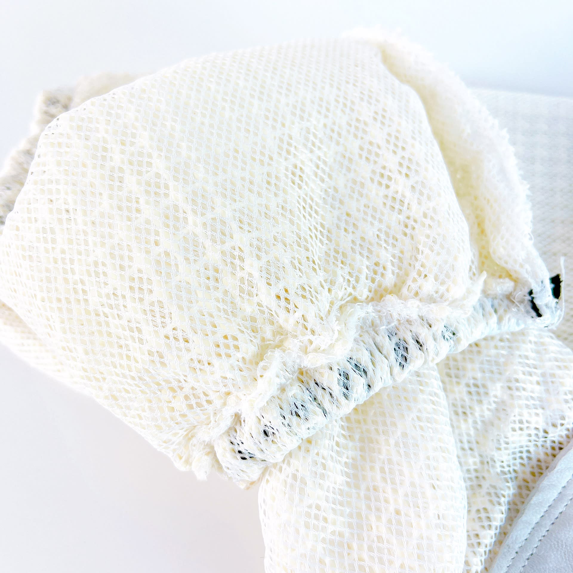 Protection Products Three-layer Breathable Mesh Sheepskin Anti-bee Gloves view 8