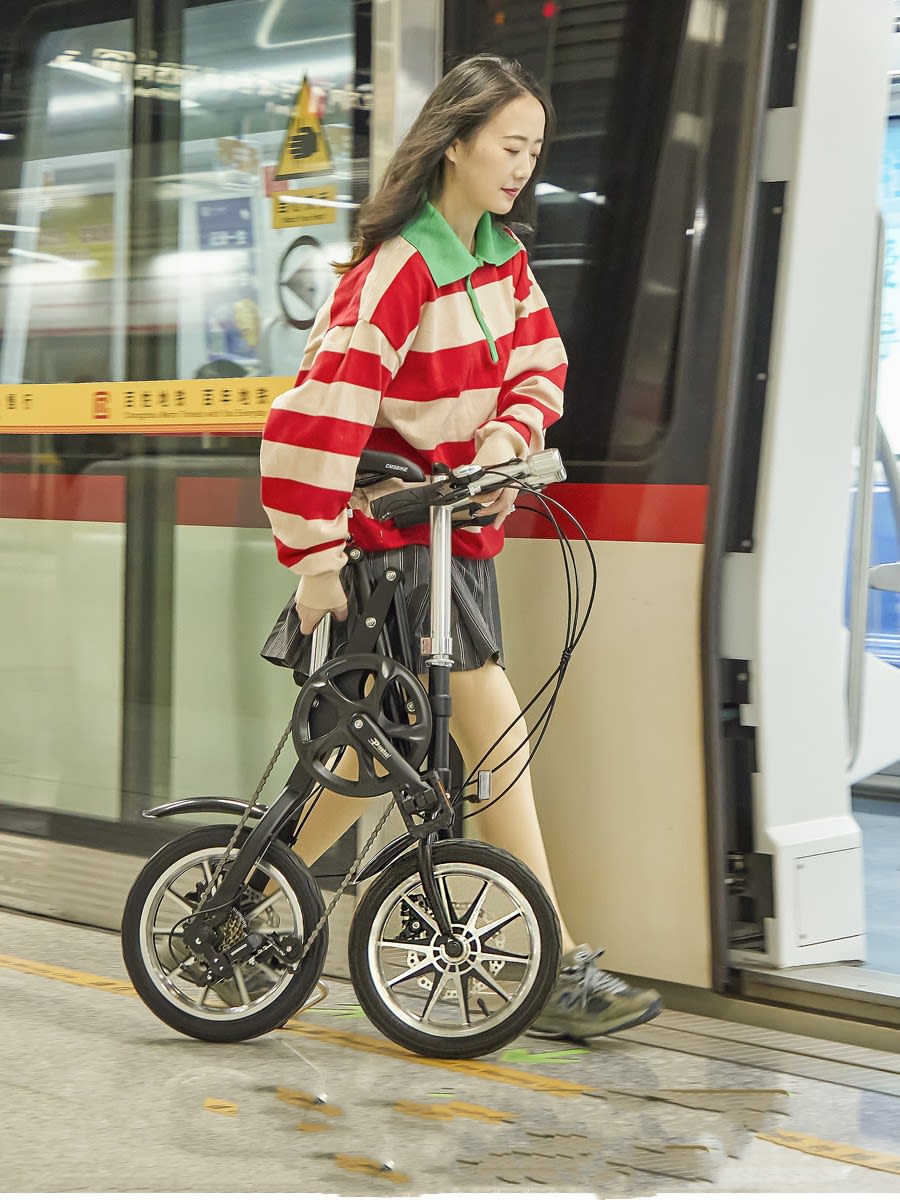 One Second Folding 14 Inch Small Super Portable Bicycle view 6