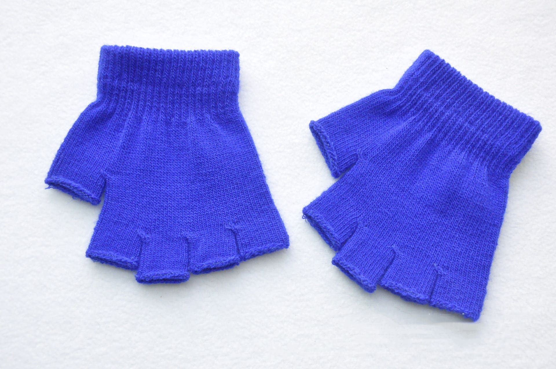 Children's Solid Color Needle Warm Half-finger Gloves view 8