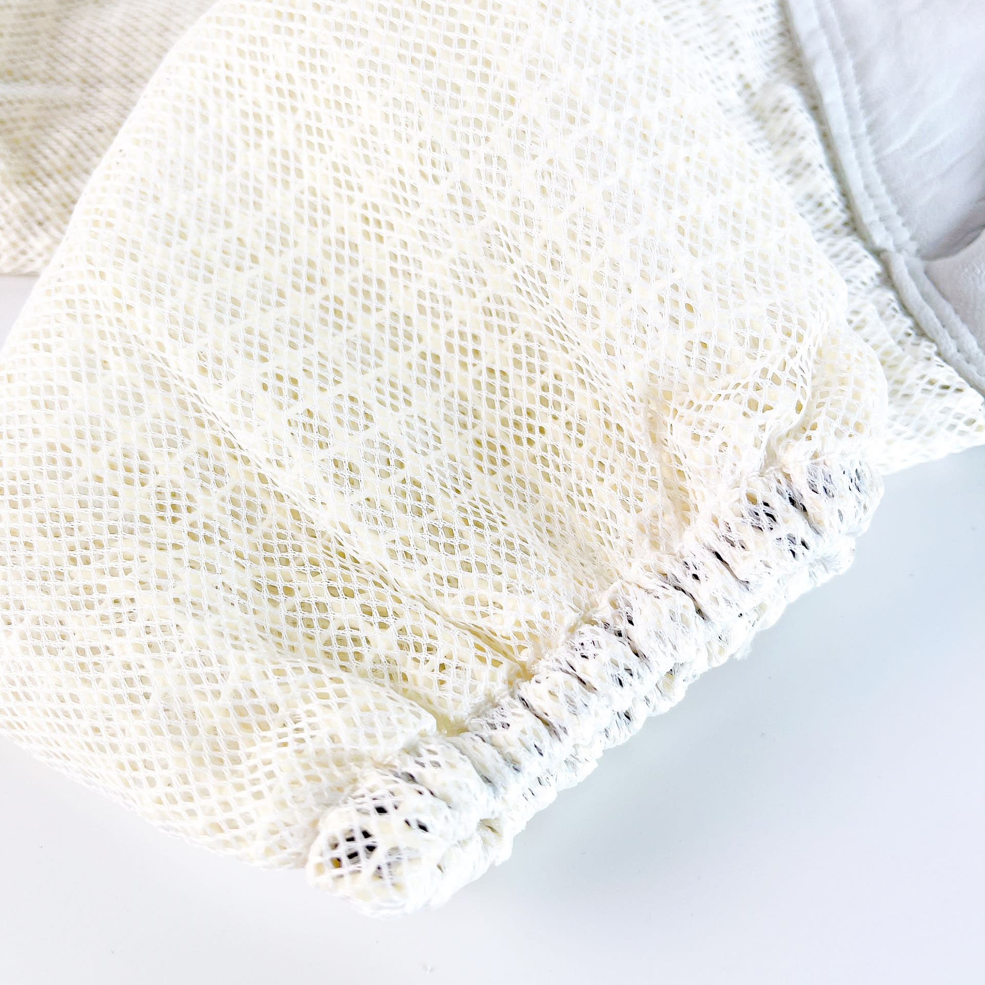 Protection Products Three-layer Breathable Mesh Sheepskin Anti-bee Gloves view 2
