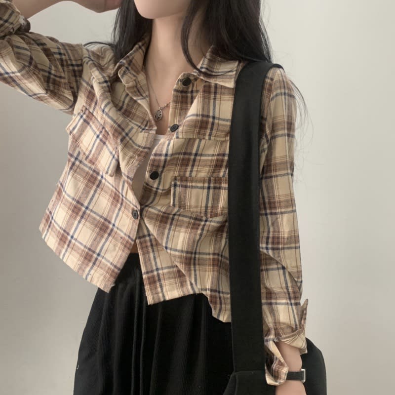 Short Long Sleeve Plaid Shirt Fashion Baggy Coat view 2